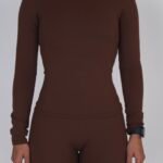 COMFORT LONG SLEEVE TOP BROWN